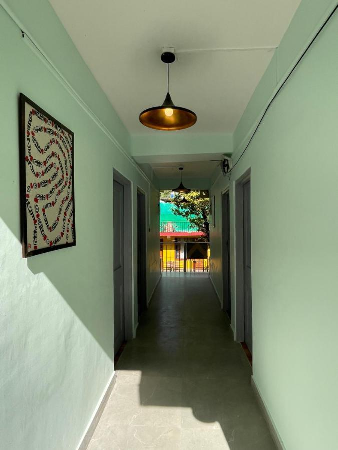 Eevolve Dharamkot - An Eco Hostel マクロード・ガンジ エクステリア 写真