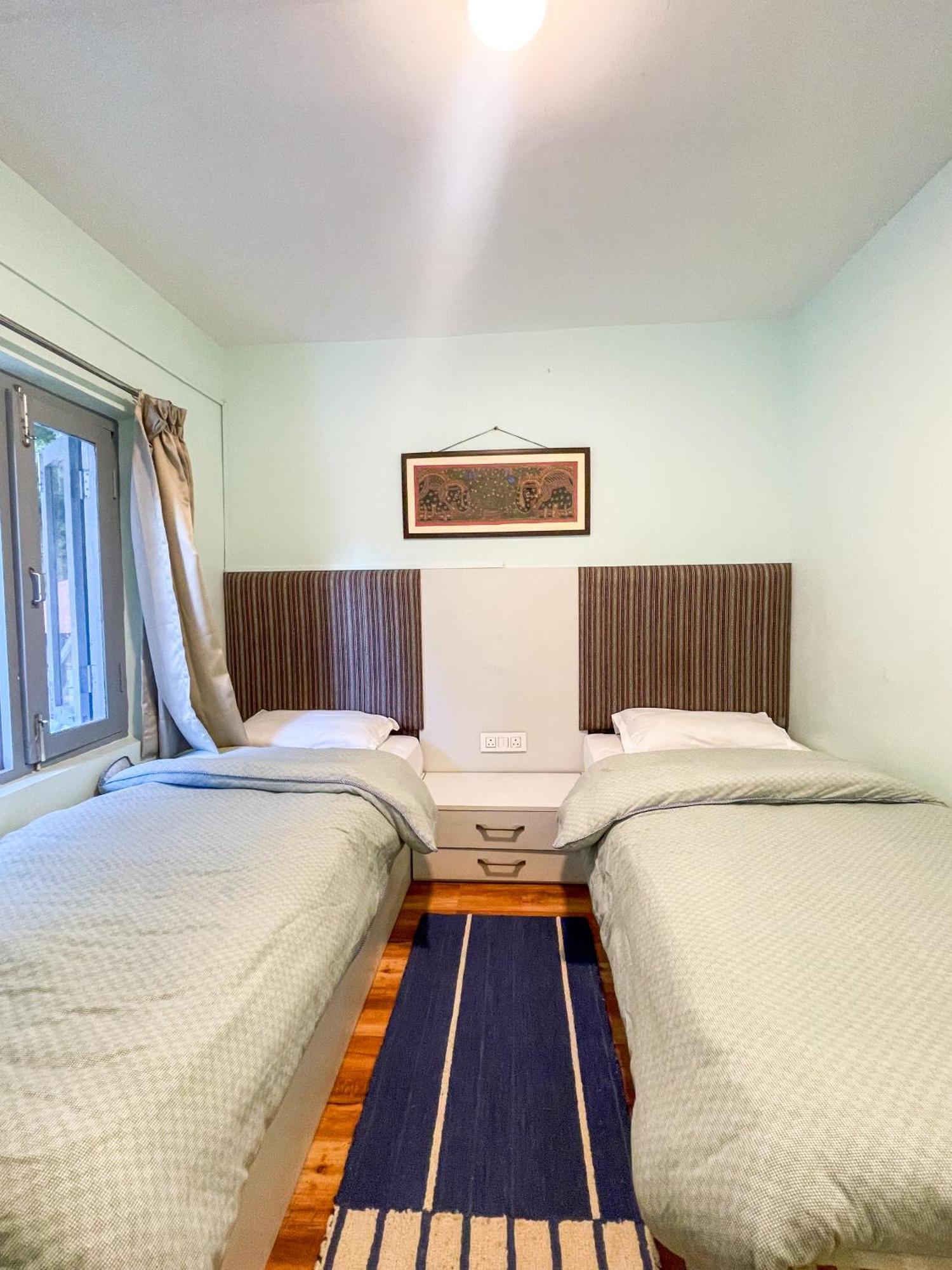 Eevolve Dharamkot - An Eco Hostel マクロード・ガンジ エクステリア 写真