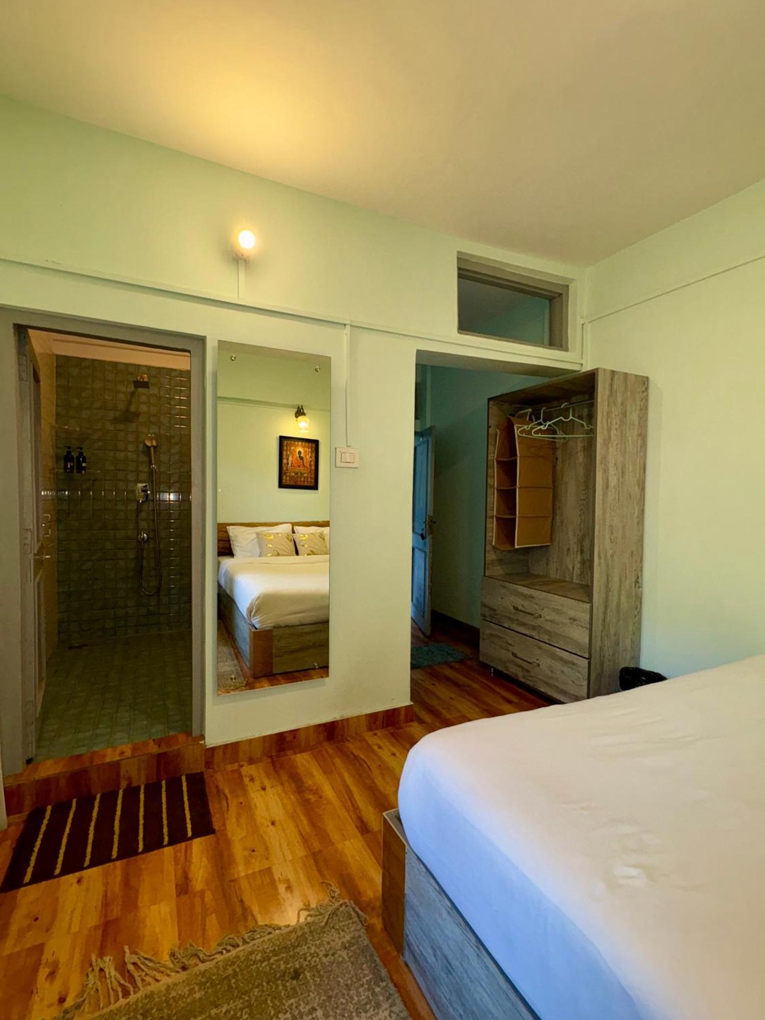 Eevolve Dharamkot - An Eco Hostel マクロード・ガンジ エクステリア 写真